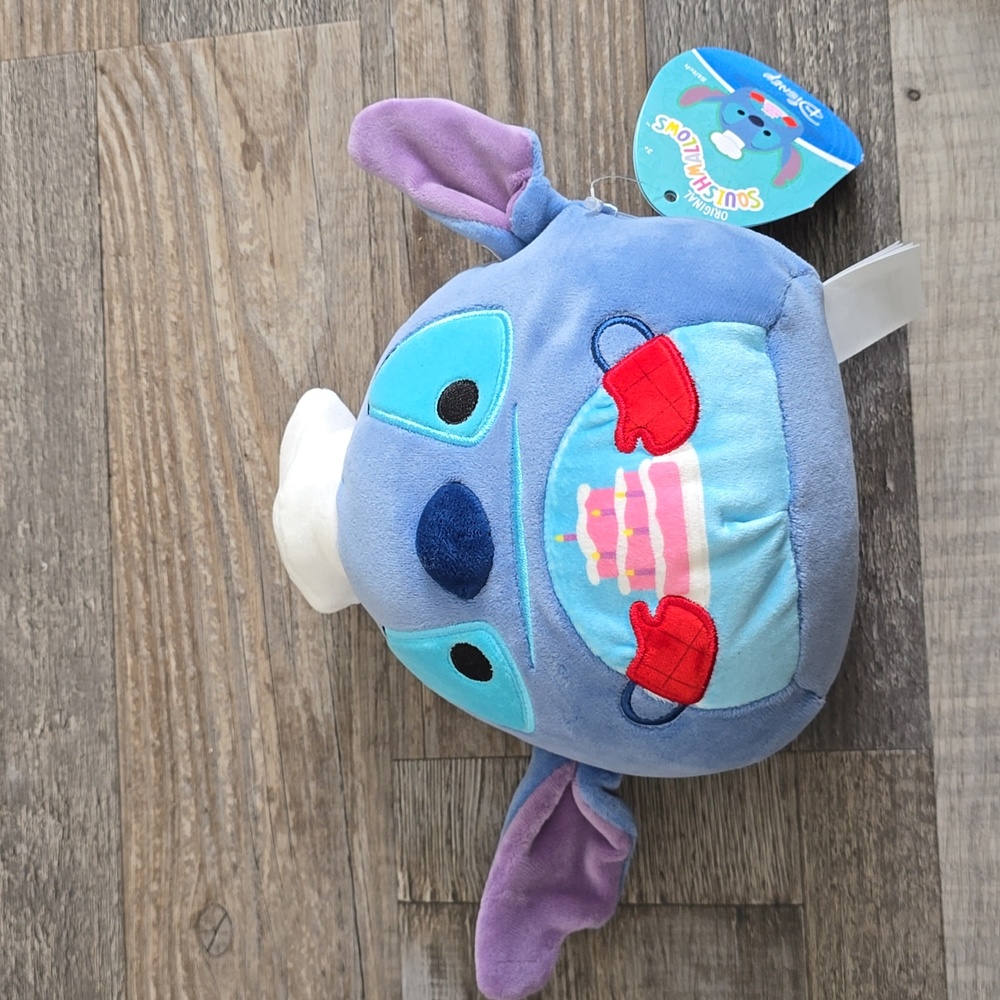 DISNEY'🧑‍🍳 7" Chef Stitch w Cake, Chef Hat & Red Oven‎ Mitts Squishmallow NWT